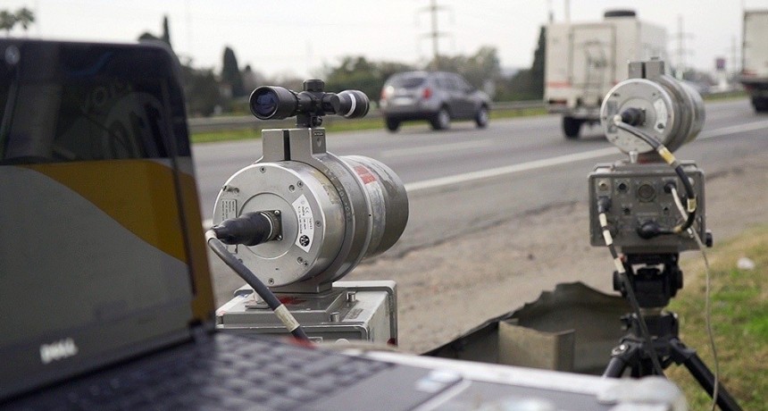 Con casi 200 c&aacute;maras y radares controlan el exceso de velocidad en rutas de todo el pa&iacute;s