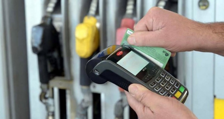 Combustibles: se podr&aacute; seguir pagando con cr&eacute;dito pero alertan por la posibilidad, otra vez, de faltantes