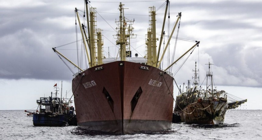 El Gobierno da marcha atr&aacute;s y cambia art&iacute;culos de la Ley de pesca