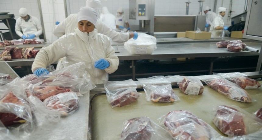La Argentina busca abrir el mercado para la exportaci&oacute;n de carne bovina con hueso a Israel