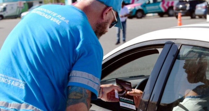 Los peligros de usar el celular al volante: &iquest;qu&eacute; est&aacute; pasando en rutas bonaerenses?