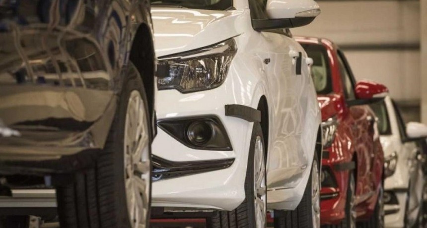 La producci&oacute;n automotriz cay&oacute; 17,1% en 2024