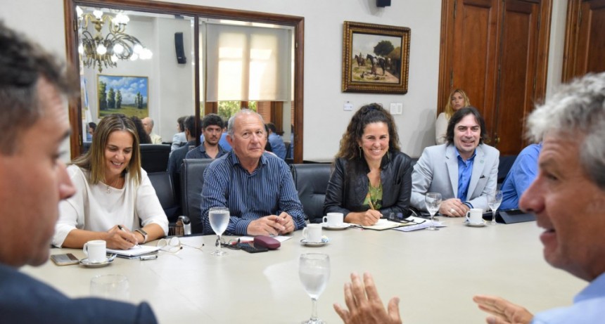 Reuni&oacute;n t&eacute;cnica con la Mesa de Enlace para analizar la proyecci&oacute;n positiva de la baja de retenciones