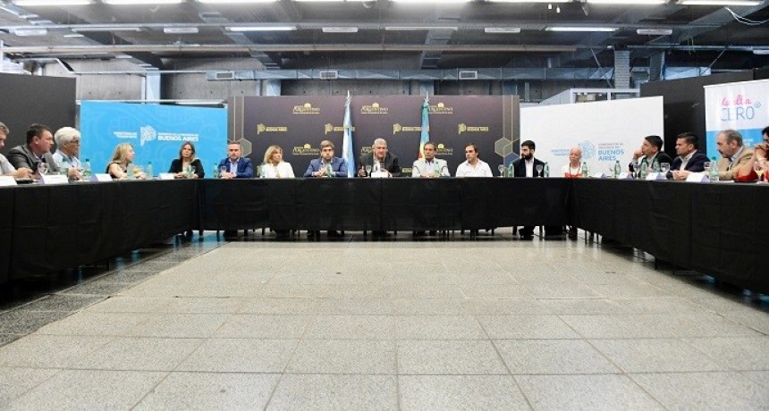 El Comit&eacute; Federal de Transporte le marc&oacute; la cancha a Milei por el brutal ajuste