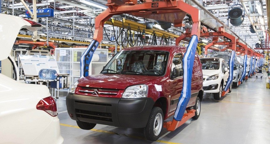 Los concesionarios encienden luces de alerta por la ca&iacute;da en la venta de autos usados