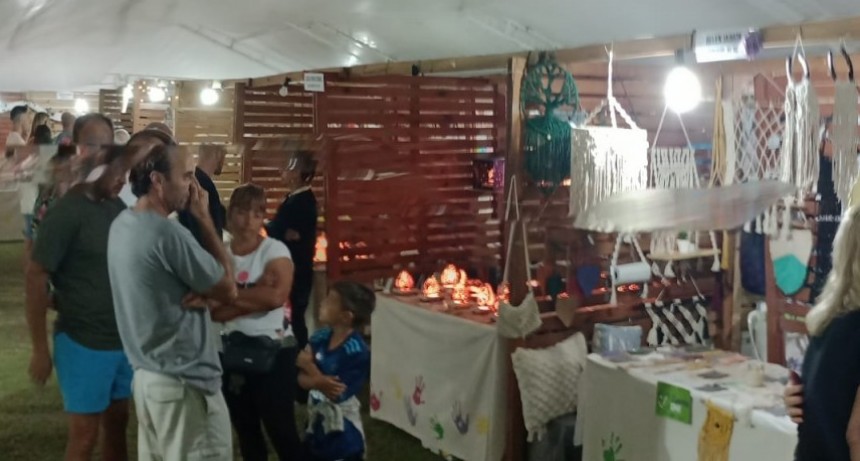 M&aacute;s de 52 artesanos se presentan en la Fiesta Nacional del Ternero