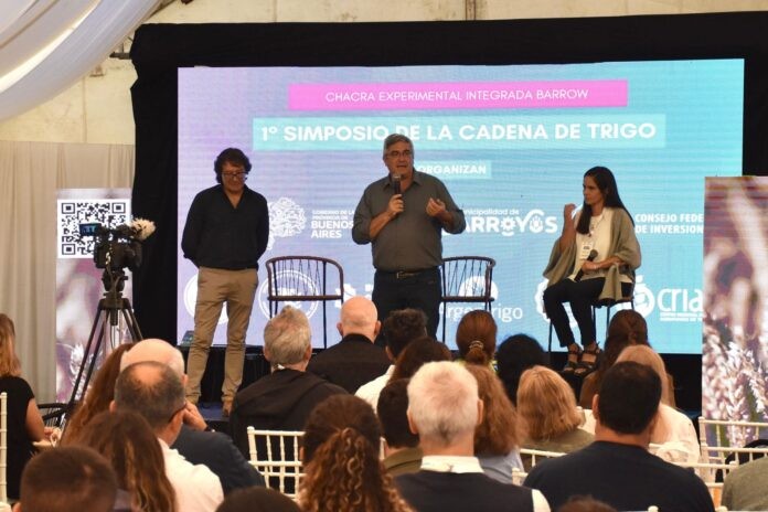  Javier Rodríguez en la apertura del Primer Simposio de la Cadena de Trigo