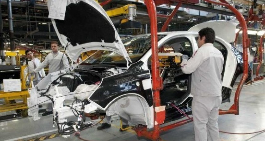 Fuerte suba de la producci&oacute;n automotriz y las ventas treparon m&aacute;s del 30% en febrero