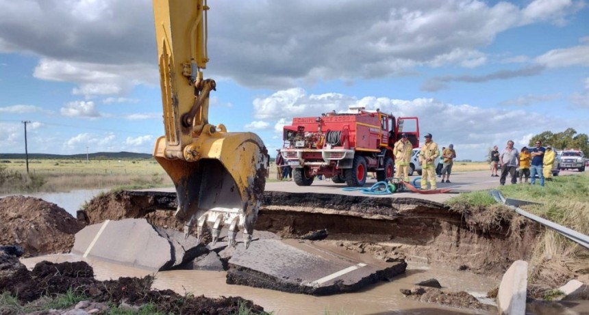 Vialidad Nacional avanza con los trabajos de recuperaci&oacute;n de las rutas nacionales en Bah&iacute;a Blanca