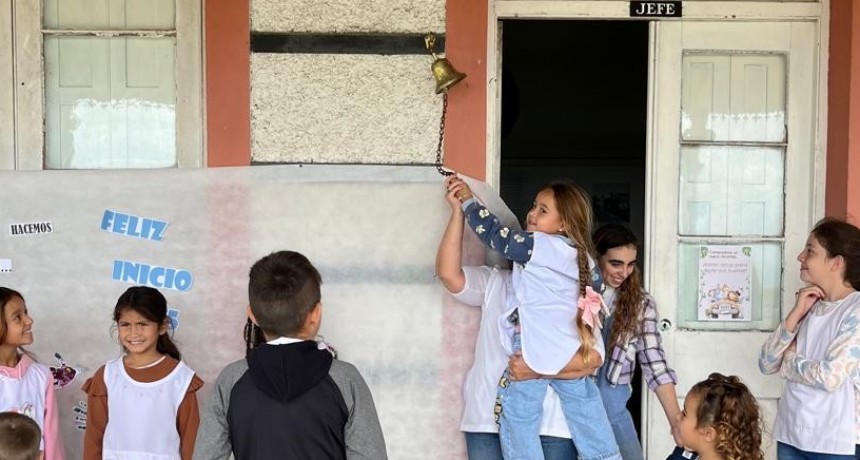 Perdieron todo en la inundaci&oacute;n y comenzaron las clases en la Estaci&oacute;n de Tren