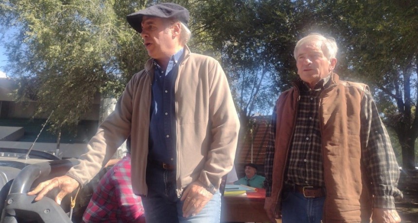 Remate Alzaga Unzu&eacute; y C&iacute;a junto a Mario Esnal en Olavarr&iacute;a