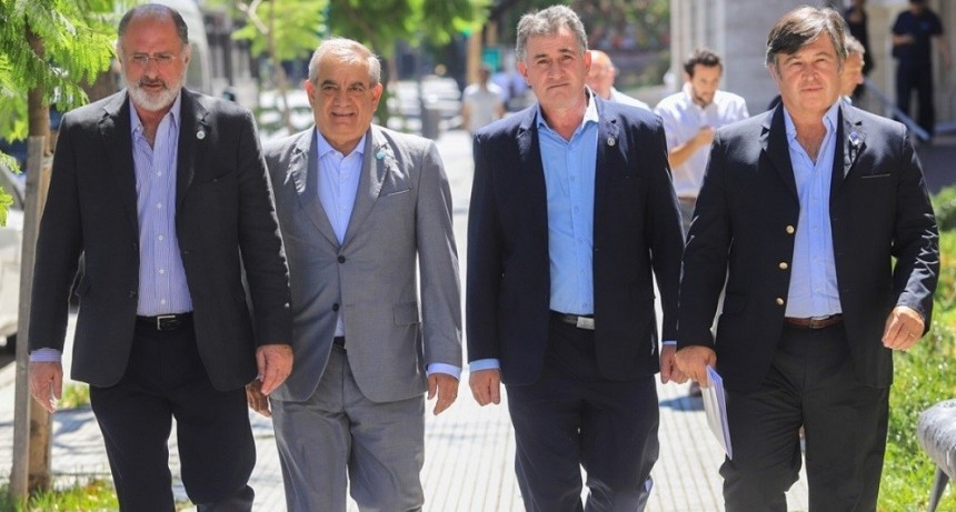 Con los insumos en d&oacute;lares disparados, el campo pide una rebaja de impuestos para la siembra triguera