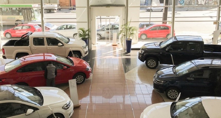 Concesionarios advierten que por falta de stock los precios de los autos usados seguir&aacute;n subiendo