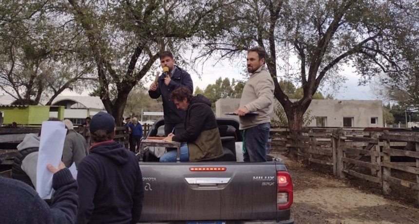 Remate Alfredo S. Mondino junto a Ezequiel Hourcade en Olavarr&iacute;a