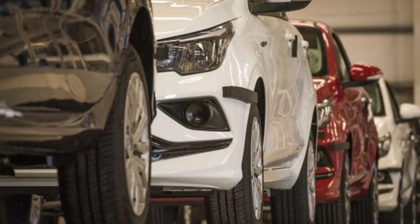 Mejora la venta de autos usados en medio de una baja de precios en las concesionarias y la reducci&oacute;n de tasas.