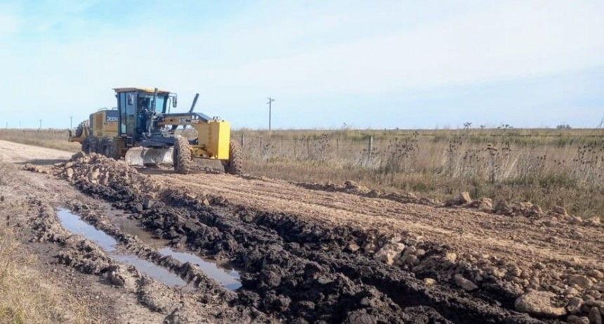 El Municipio contin&uacute;a diferentes trabajos y obras en Caminos Rurales