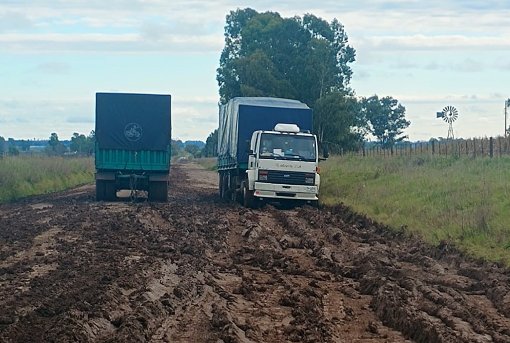 Infraccionan a transportistas por circular por caminos vecinales