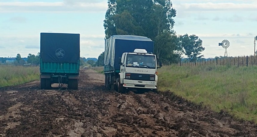 Infraccionan a transportistas por circular por caminos vecinales