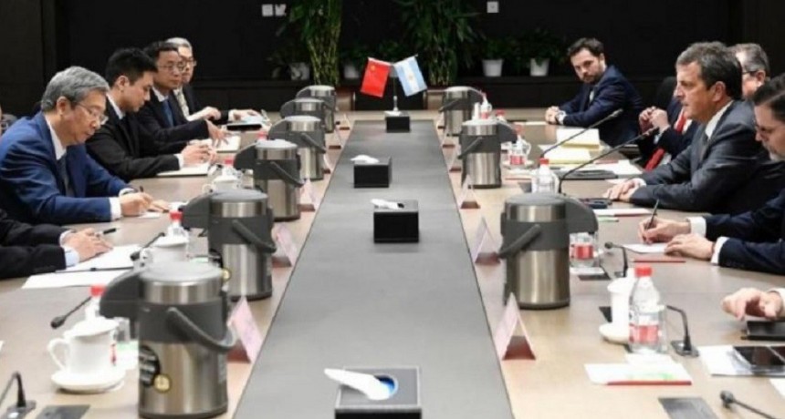El gobierno acord&oacute; con China avanzar en la regionalizaci&oacute;n de las exportaciones av&iacute;colas