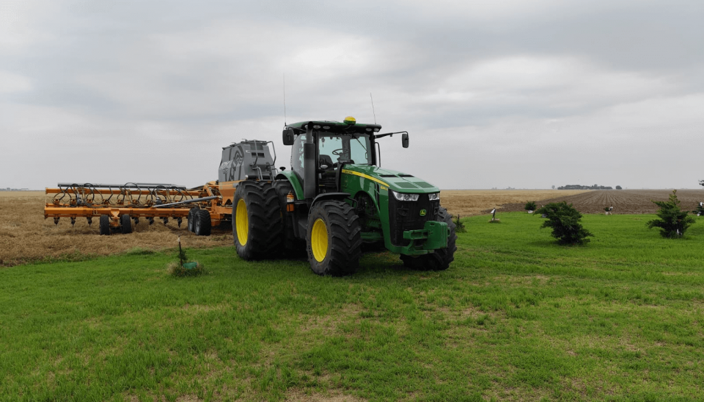 La “traumática y tentadora” oportunidad de importar maquinaria agrícola usada 