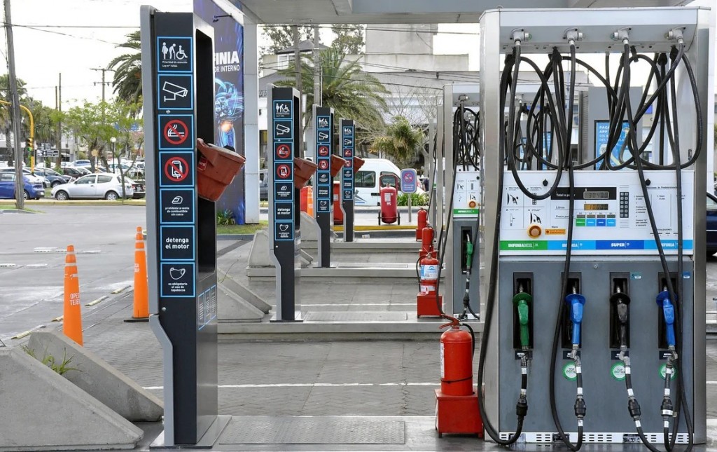 Guerra en Medio Oriente: petroleras advierten más aumentos en los combustibles