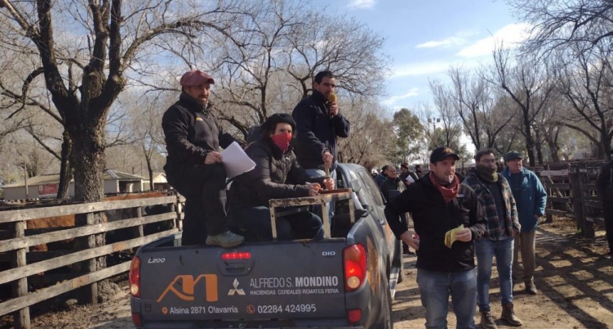 Remate en Olavarr&iacute;a Alfredo S Mondino junto con Ezequiel Hourcade
