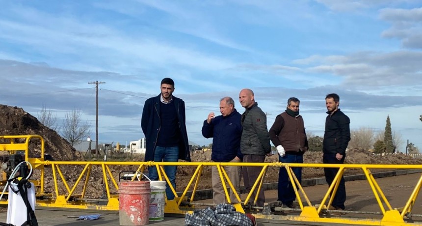 Avanza la obra de construcci&oacute;n de la doble v&iacute;a en avenida Eva Per&oacute;n y accesos a Parques Industriales