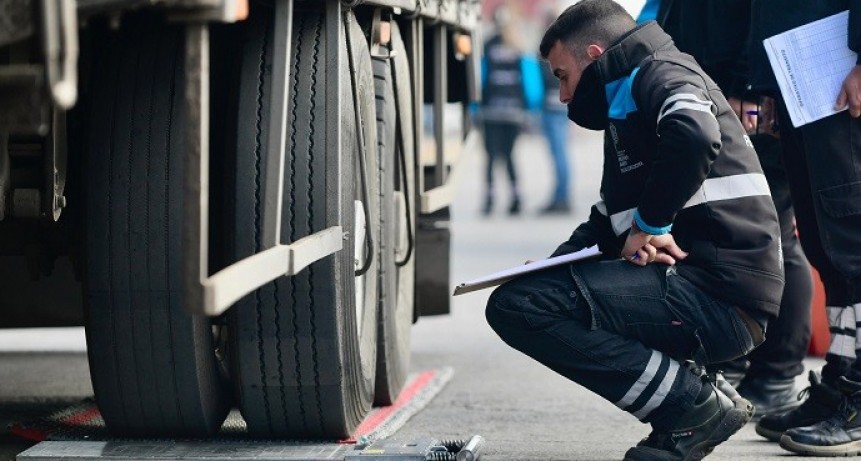 En lo que va de 2024, Transporte ya sac&oacute; de las rutas 749 toneladas de m&aacute;s