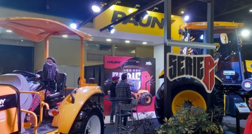 Pauny con stand en la Expo Palermo