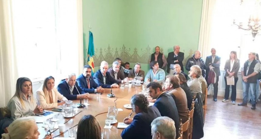 Reuni&oacute;n clave: Luis Caputo y la Mesa de Enlace en La Rural
