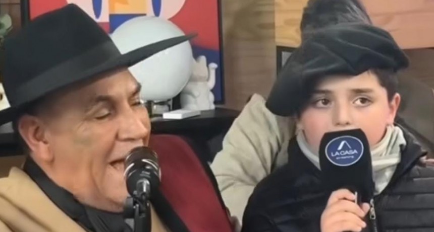 Manuel Villamonte el ni&ntilde;o que cumpli&oacute; el sue&ntilde;o de cantar con el Chaque&ntilde;o 