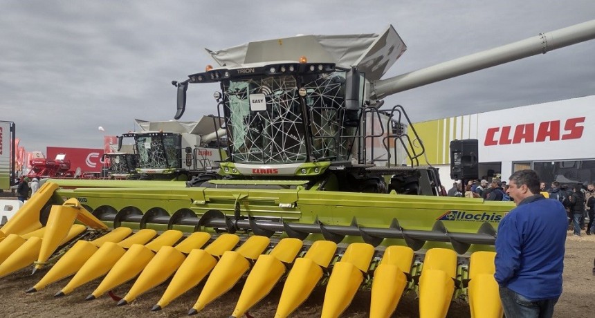 Hasta junio se vendieron casi 600 cosechadoras: cu&aacute;nto factur&oacute; el sector de la maquinaria agr&iacute;cola