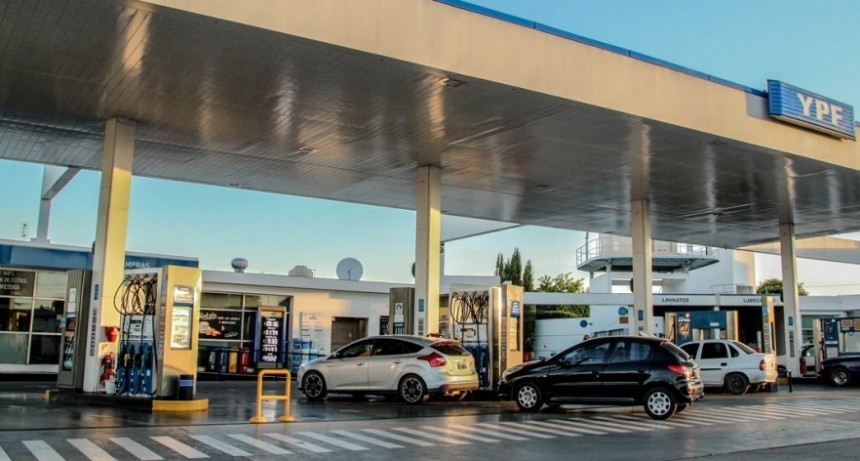YPF aument&oacute; 4,5% las naftas y acumula un incremento de 40% en el a&ntilde;o
