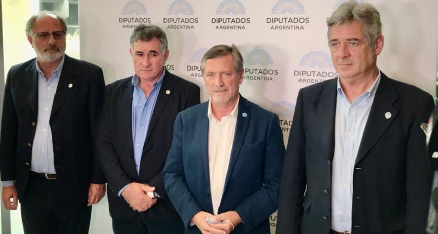 La Comisi&oacute;n de Enlace volvi&oacute; a juntarse para fustigar los anuncios econ&oacute;micos