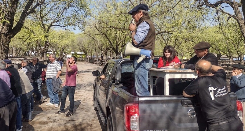 Este mi&eacute;rcoles se realiz&oacute; el remate de &Aacute;lzaga Unzu&eacute; y C&iacute;a S.A. junto a Mario Esnal en Olavarr&iacute;a