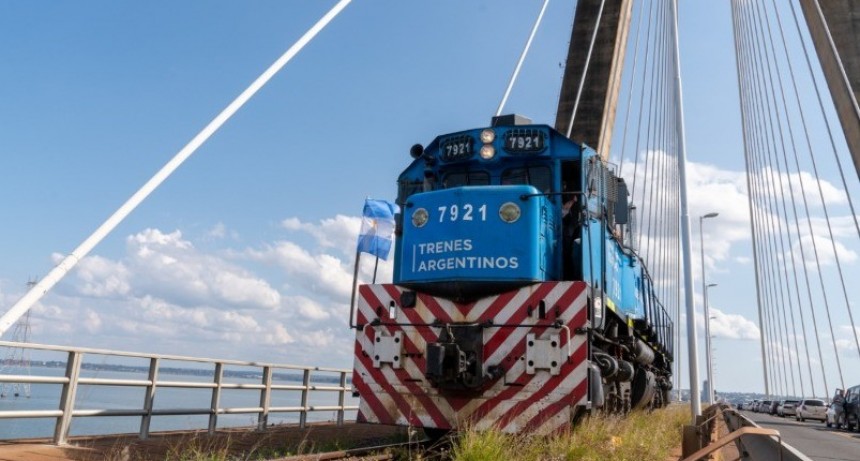 El tren de cargas volvi&oacute; a cruzar a Paraguay despu&eacute;s de 7 a&ntilde;os