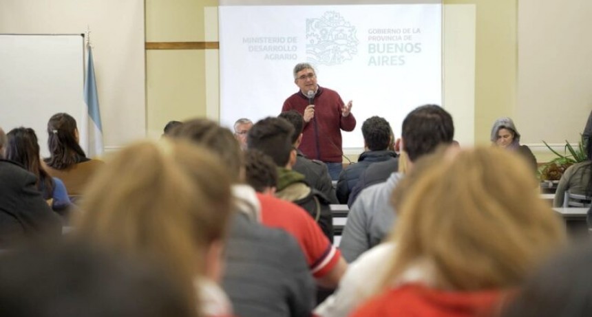 Javier Rodr&iacute;guez destac&oacute; las producciones intensivas en la provincia