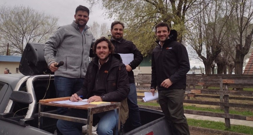 Ezequiel Hourcade, representante de Alfredo S. Mondino, cumpli&oacute; 9 a&ntilde;os de remates ferias en Olavarr&iacute;a