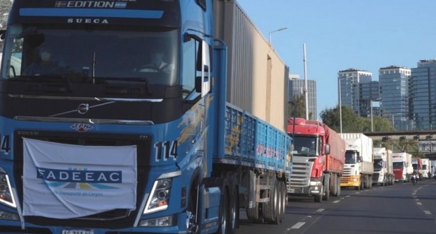Mover un cami&oacute;n fue 3,28% m&aacute;s caro en agosto