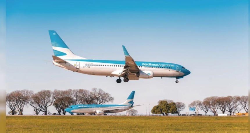 El paro de pilotos y Aeronavegantes afectar&aacute; a 150 vuelos de Aerol&iacute;neas Argentinas y a m&aacute;s de 15 mil pasajeros