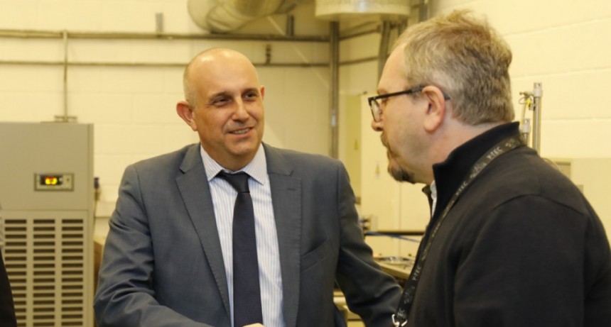 El ministro Guerrera visit&oacute; Y-TEC para avanzar en el Plan Nacional de Transporte Sostenible