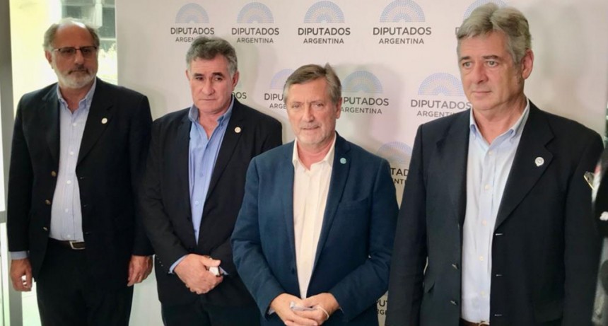 Alivio en el campo porque el Gobierno tuvo que retirar del presupuesto el art&iacute;culo de las retenciones