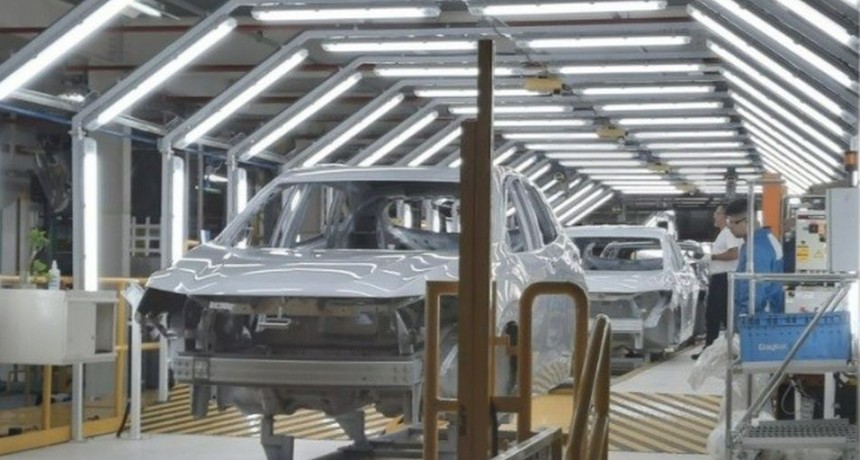 General Motors paraliz&oacute; su producci&oacute;n por falta de piezas importadas