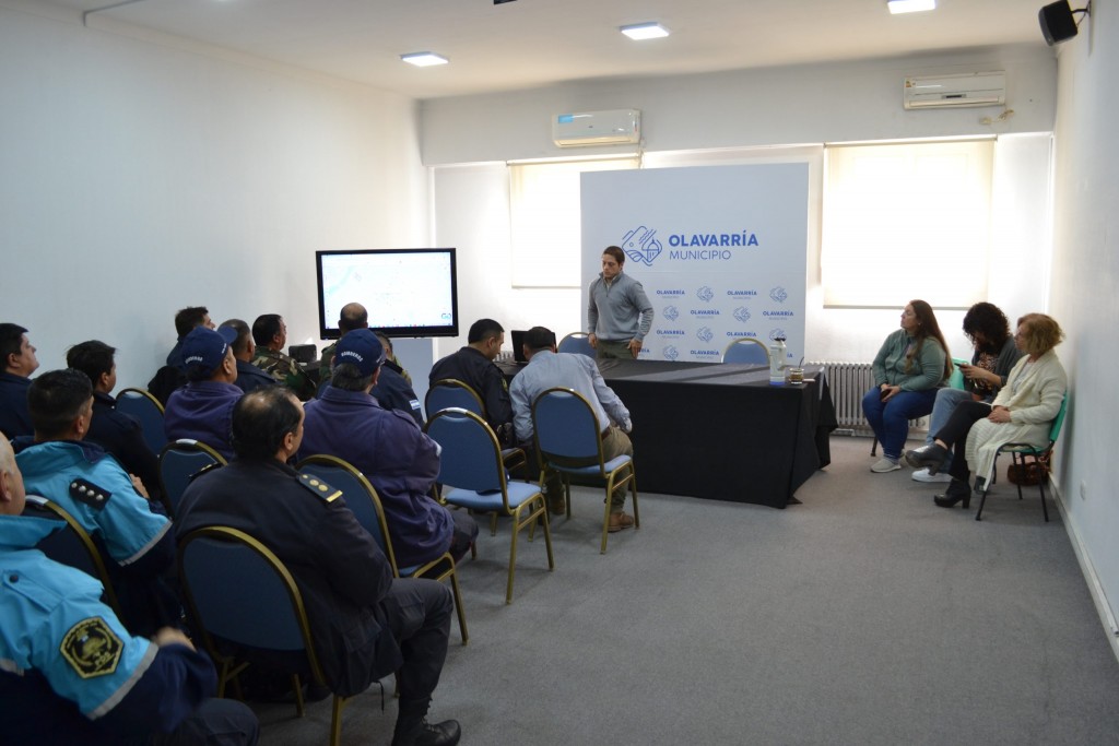 Capacitación sobre “Tranqueras Conectadas” para agentes municipales, policía Bonaerense y Bomberos Voluntarios