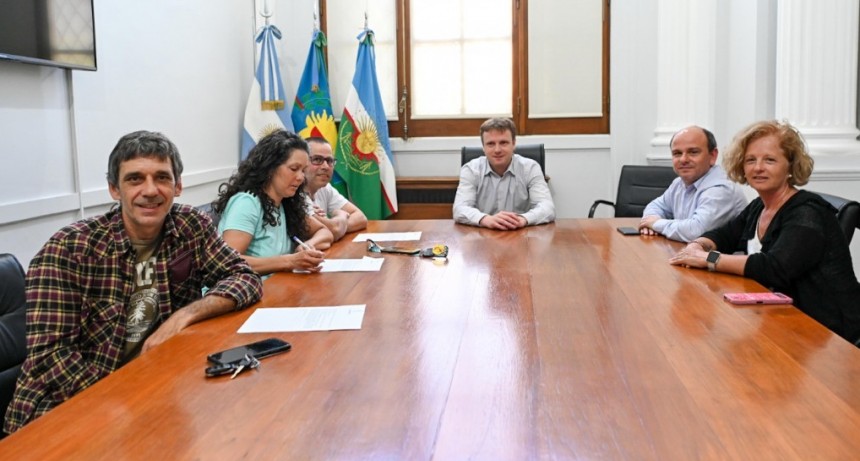 Se entregaron cr&eacute;ditos del Ministerio de Asuntos Agrarios a productores ap&iacute;colas y ganaderos