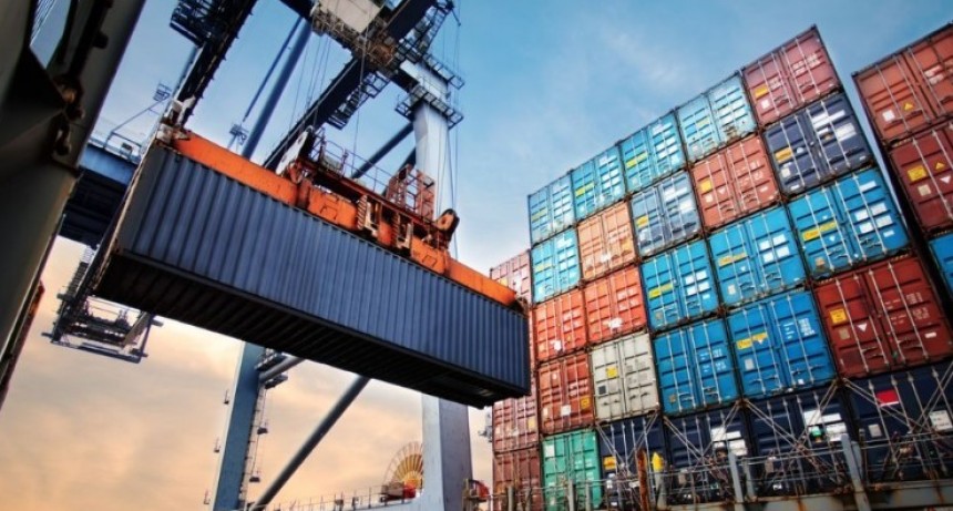 El intercambio comercial dej&oacute; un super&aacute;vit de US$ 981 millones en septiembre, inform&oacute; el Indec