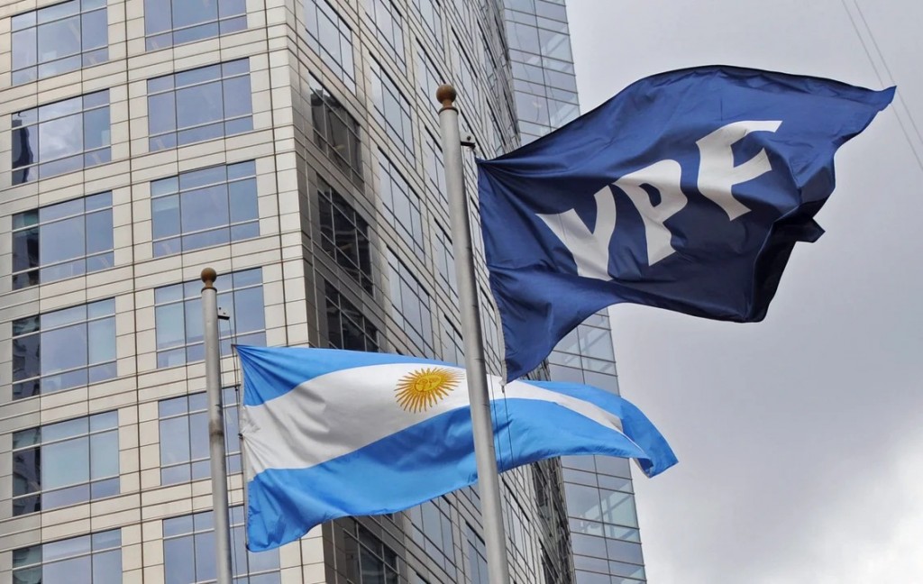 YPF: Argentina dice que pedirá que funcionarios y ex funcionarios entreguen sus comunicaciones