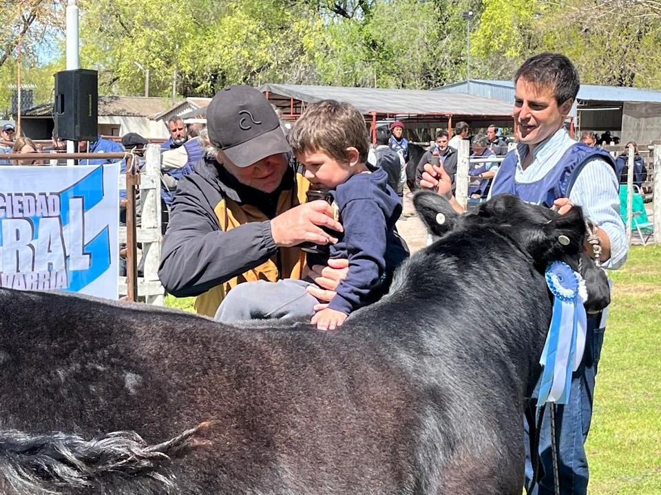 Finaliz&oacute; con &eacute;xito la nueva edici&oacute;n de la Expo de Ganader&iacute;a y Circuito Angus Bonaerense
