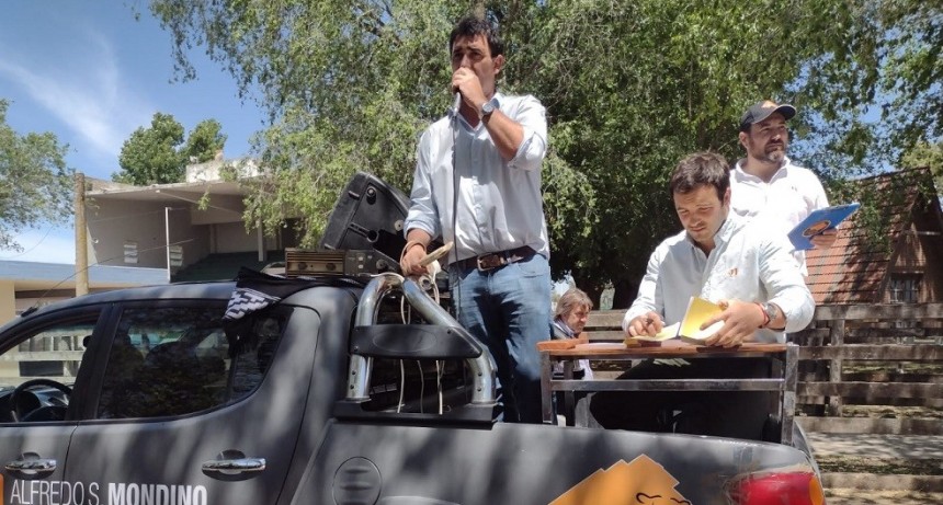 Remate de Alfredo S. Mondino junto a Ezequiel Hourcade  en Olavarr&iacute;a