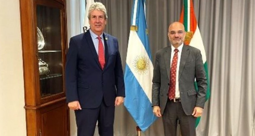 El Embajador de India visit&oacute; la Bolsa de Cereales